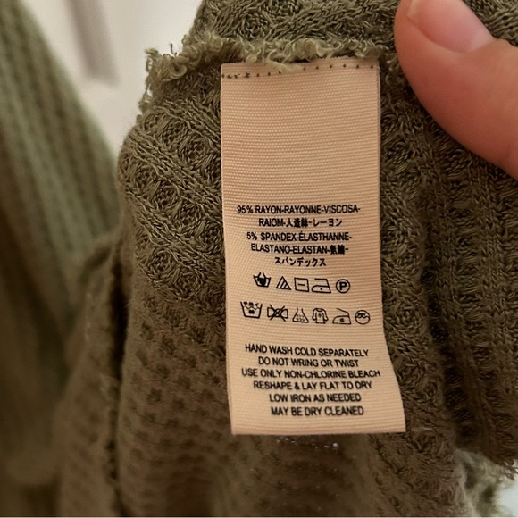 We the Free Swing It Cowl Tank - Size Medium - Olive Green - Picture 5 of 9